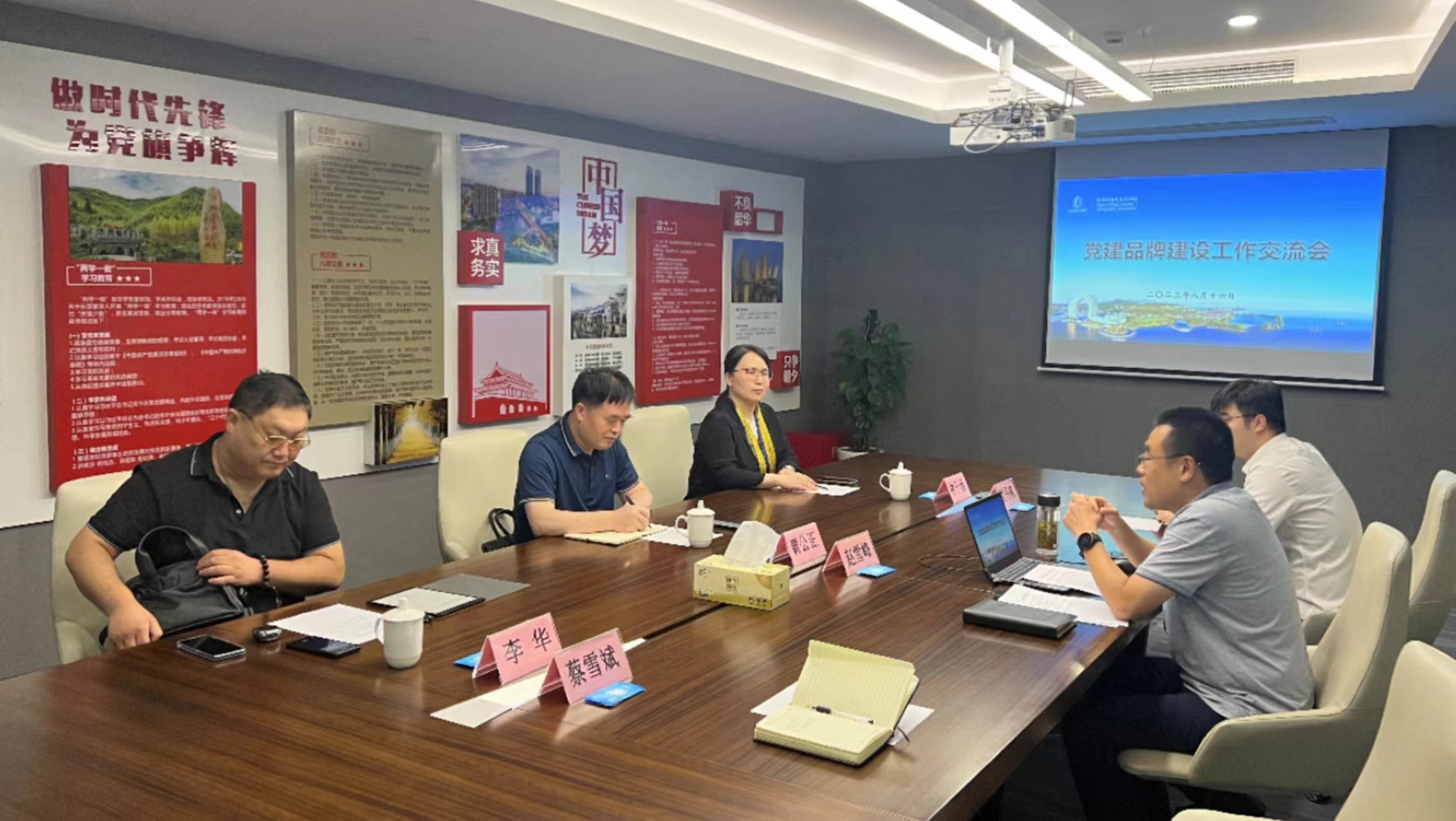 1692421909100328.jpg 1692421909100328.jpg