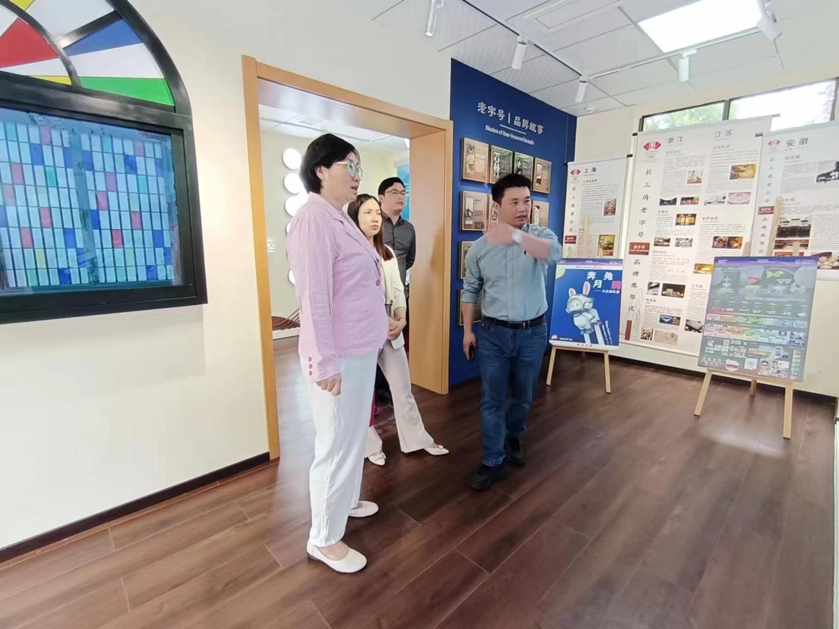 1714387955597582.jpg 1714387880137383.jpg