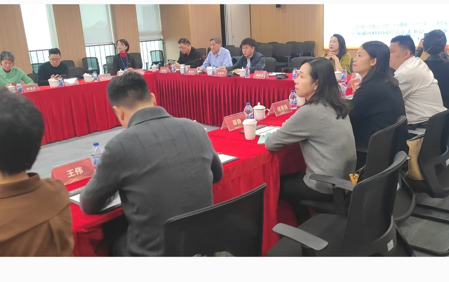 1733484875116814.jpg 1733484875116814.jpg