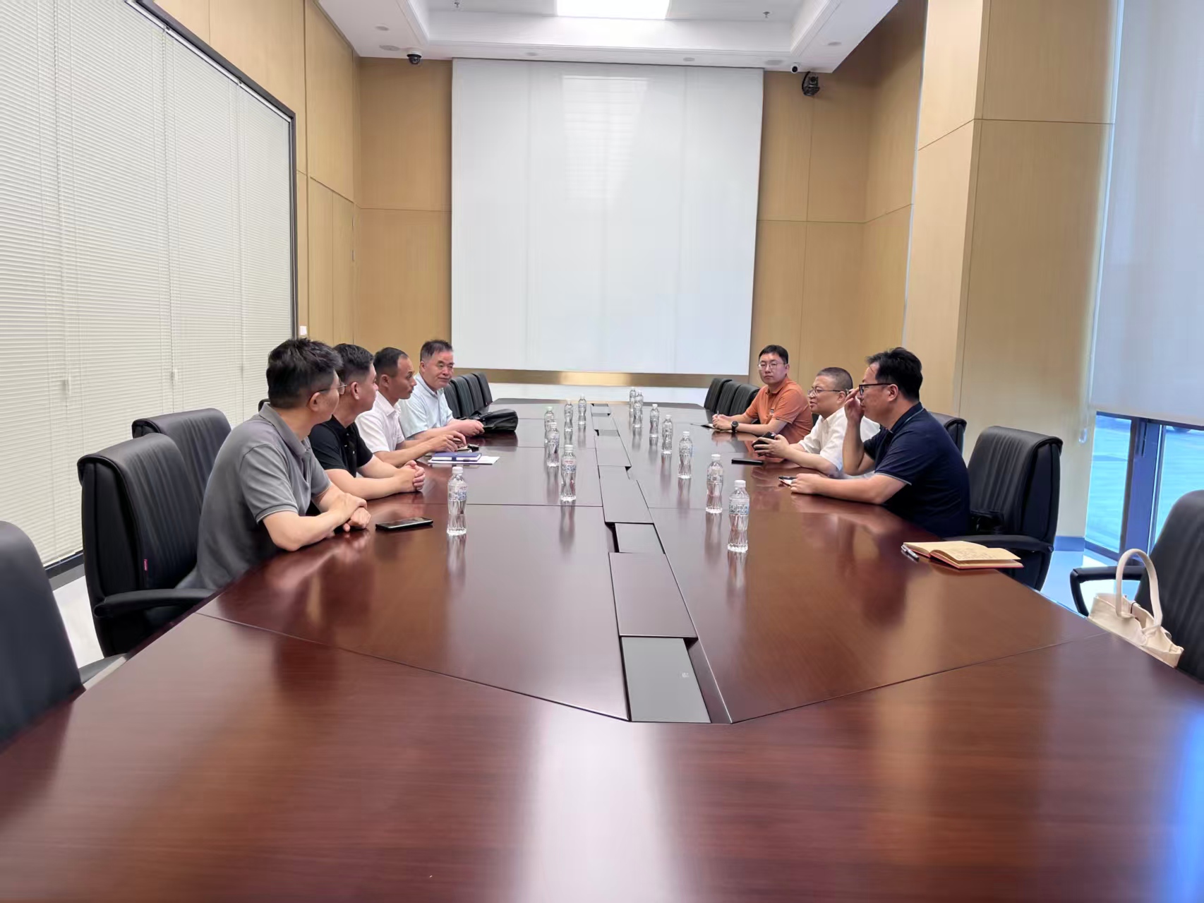 1751189770886755.jpg 1751189770886755.jpg